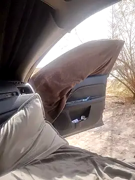 Snapshot of FloppyPickle4u chatting on February 9, 7:19 pm FloppyPickle4u online show from February 9, 7:19 pm