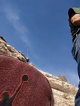 Snapshot of FloppyPickle4u chatting on February 17, 7:53 pm FloppyPickle4u online show from February 17, 7:53 pm