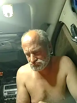 Snapshot of FloppyPickle4u chatting on February 19, 10:45 am FloppyPickle4u online show from February 19, 10:45 am