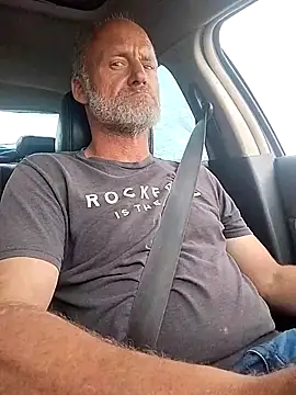 Snapshot of FloppyPickle4u chatting on February 19, 11:57 pm FloppyPickle4u online show from February 19, 11:57 pm