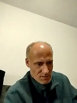 Snapshot of FloppyPickle4u chatting on February 24, 8:49 am FloppyPickle4u online show from February 24, 8:49 am