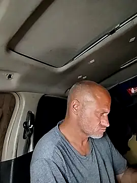 Snapshot of FloppyPickle4u chatting on March 3, 2:36 am FloppyPickle4u online show from March 3, 2:36 am