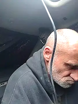 Snapshot of FloppyPickle4u chatting on March 5, 8:53 pm FloppyPickle4u online show from March 5, 8:53 pm