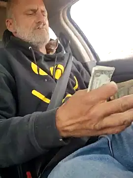 Snapshot of FloppyPickle4u chatting on March 14, 7:01 pm FloppyPickle4u online show from March 14, 7:01 pm