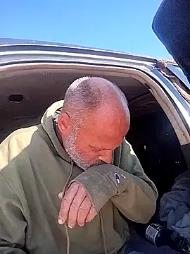 Snapshot of FloppyPickle4u chatting on March 15, 5:04 pm FloppyPickle4u online show from March 15, 5:04 pm