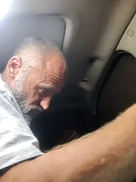 Snapshot of FloppyPickle4u chatting on March 17, 6:29 am FloppyPickle4u online show from March 17, 6:29 am