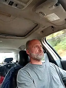 Snapshot of FloppyPickle4u chatting on September 10, 3:23 pm FloppyPickle4u online show from September 10, 3:23 pm