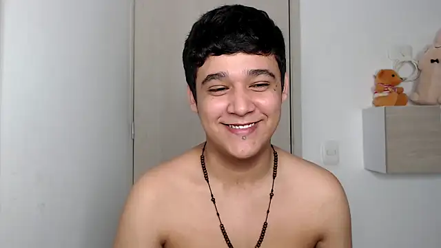 kaiine190 online show from October 20, 9:15 pm