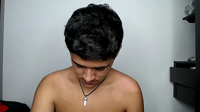 kaiine190 online show from April 18, 8:51 am