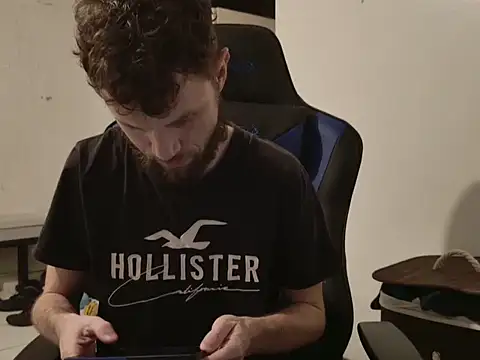 Talenjames4 online show from December 1, 1:32 am