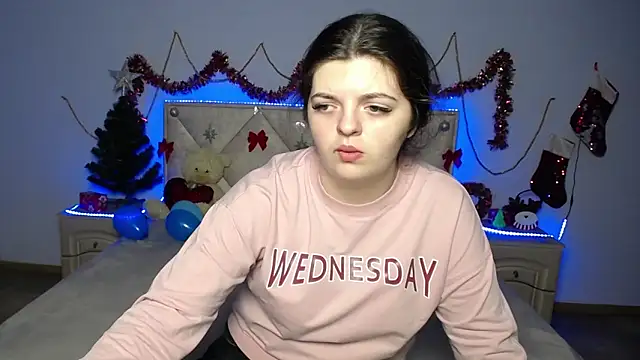 PamDares online show from January 10, 7:04 am