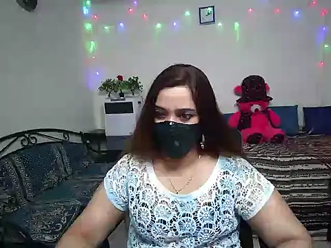 Arushisingh8888 online show from December 6, 8:37 am