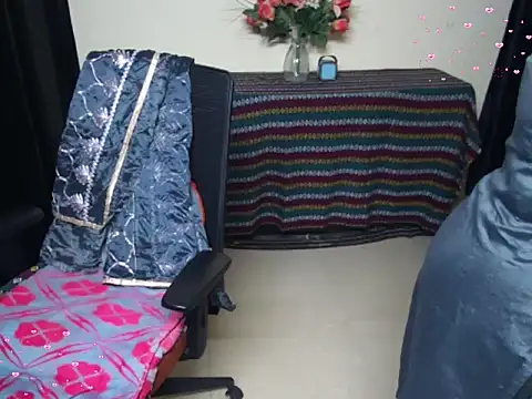 Arushisingh8888 online show from November 18, 12:53 pm