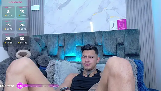 Snapshot of JAYCOB00 chatting on February 20, 1:13 am JAYCOB00 online show from February 20, 1:13 am