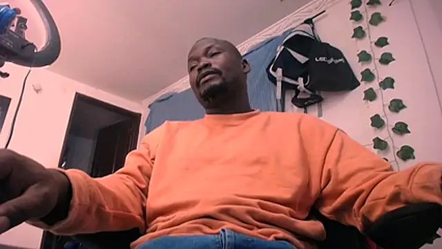 latinhot9631 online show from April 8, 2:00 am