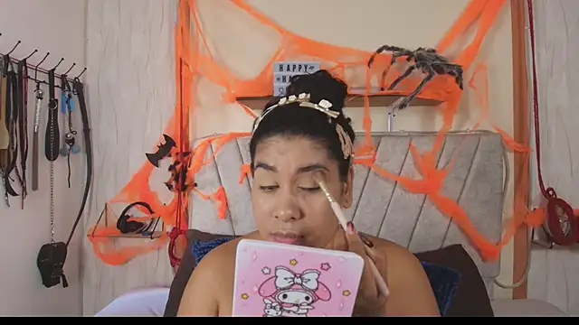 Liana Asaff online show from October 25, 6:46 pm