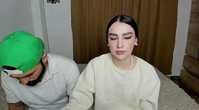 Snapshot of teseo_and_afroditha_ chatting on March 18, 4:15 am teseo and afroditha online show from March 18, 4:15 am