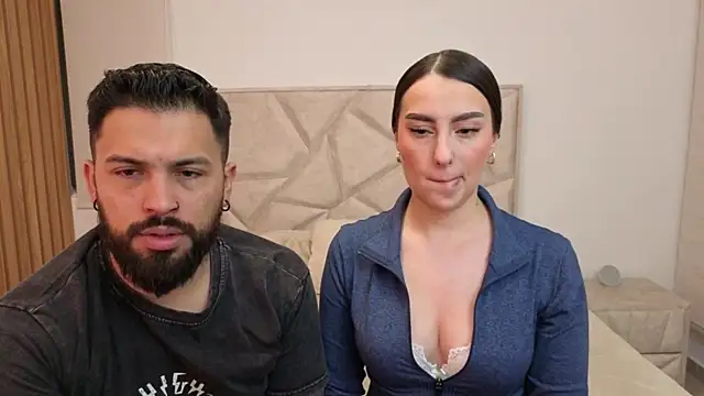 Snapshot of teseo_and_afroditha_ chatting on September 17, 3:52 am teseo and afroditha online show from September 17, 3:52 am