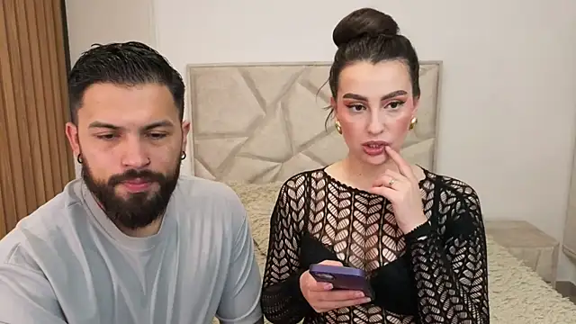 Snapshot of teseo_and_afroditha_ chatting on September 19, 4:58 am teseo and afroditha online show from September 19, 4:58 am