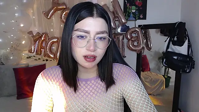 mily thomson b  online show from September 12, 8:31 pm