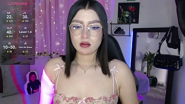 mily thomson b  online show from October 3, 10:29 pm