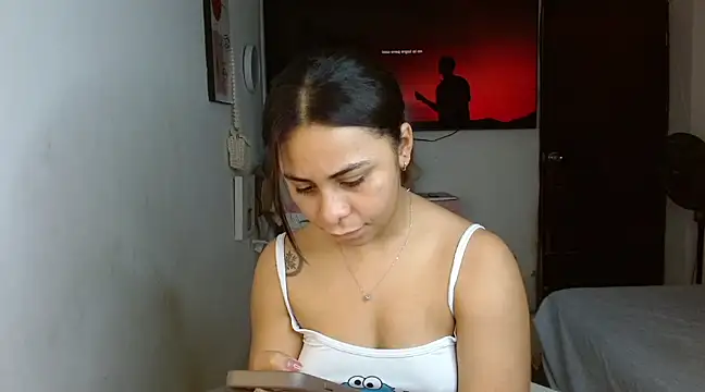 Snapshot of violet_leo chatting on February 28, 6:09 pm violet leo online show from February 28, 6:09 pm