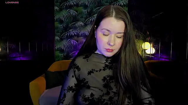 Snapshot of ShedarBrooks chatting on December 6, 8:37 am ShedarBrooks online show from December 6, 8:37 am