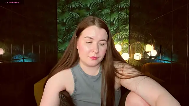 Snapshot of ShedarBrooks chatting on December 17, 12:00 pm ShedarBrooks online show from December 17, 12:00 pm