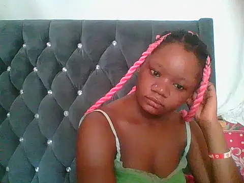 HotJeylee online show from December 18, 8:20 am