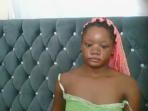 Snapshot of HotJeylee chatting on March 3, 1:50 pm HotJeylee online show from March 3, 1:50 pm