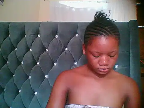 Snapshot of HotJeylee chatting on March 20, 6:29 am HotJeylee online show from March 20, 6:29 am