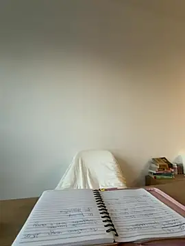 streetdoll online show from October 11, 6:45 am