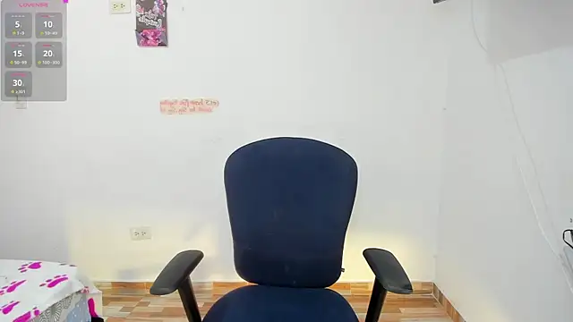 misskimaa2 online show from October 5, 7:45 pm