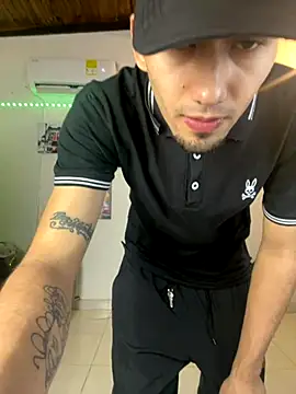 royalgirls x online show from November 27, 1:40 am