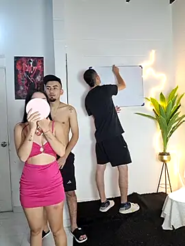 royalgirls x online show from March 5, 1:12 am