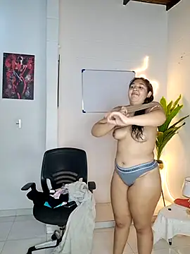 royalgirls x online show from March 14, 1:01 am