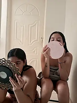 royalgirls x online show from March 27, 9:03 pm