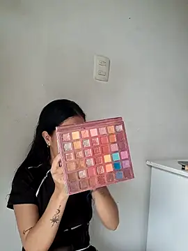 royalgirls x online show from March 31, 9:15 pm