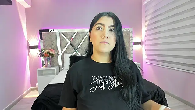 PaulinaDuarte online show from December 14, 1:38 pm
