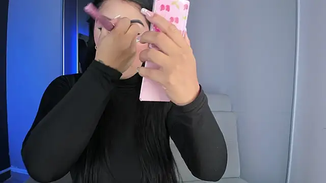 Snapshot of PaulinaDuarte chatting on February 14, 12:13 pm PaulinaDuarte online show from February 14, 12:13 pm