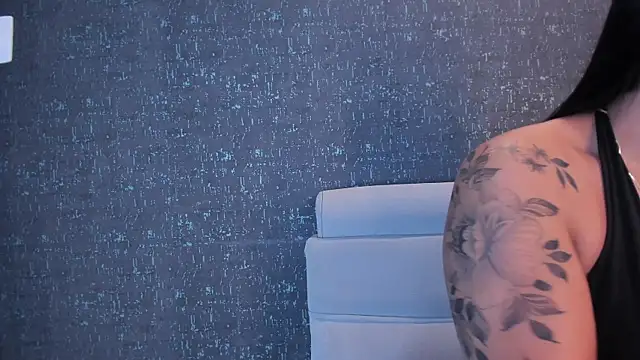 Snapshot of PaulinaDuarte chatting on February 17, 11:40 am PaulinaDuarte online show from February 17, 11:40 am