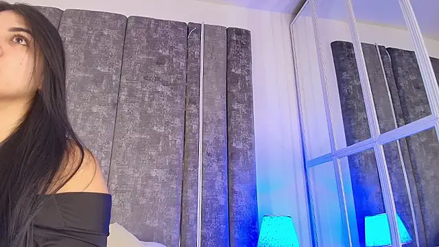 Snapshot of PaulinaDuarte chatting on February 26, 12:04 pm PaulinaDuarte online show from February 26, 12:04 pm