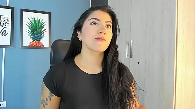 Snapshot of PaulinaDuarte chatting on February 28, 11:22 am PaulinaDuarte online show from February 28, 11:22 am