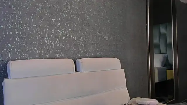 Snapshot of PaulinaDuarte chatting on March 23, 12:42 pm PaulinaDuarte online show from March 23, 12:42 pm