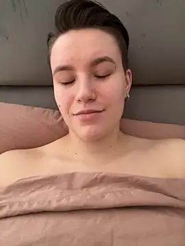 JessieFlower online show from September 26, 8:40 am