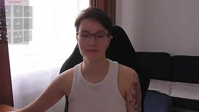 JessieFlower online show from April 18, 8:07 am