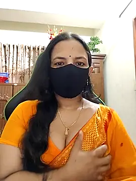 Snapshot of Payel-Sen chatting on May 5, 8:28 pm Payel-Sen online show from May 5, 8:28 pm