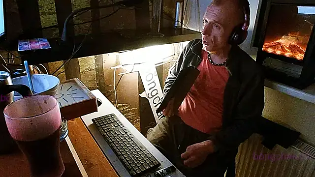 BongChannel online show from December 31, 9:50 pm