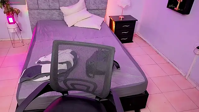 Lana stone  online show from December 21, 3:35 am