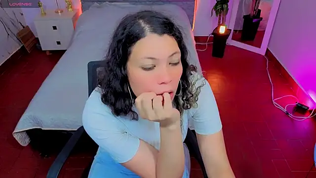 Lana stone  online show from March 1, 3:19 am